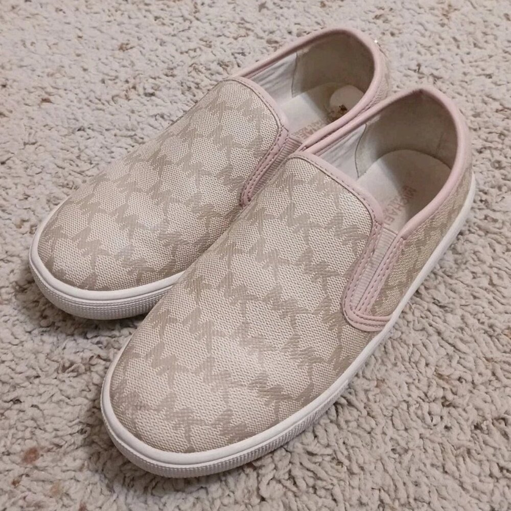 Michael Kors Shoes Size 3 Slip On Loafers Light Pink With Gray Logo Pattern